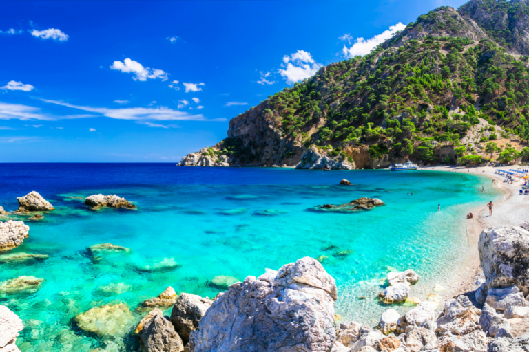 Best Greek Islands to Visit in 2022